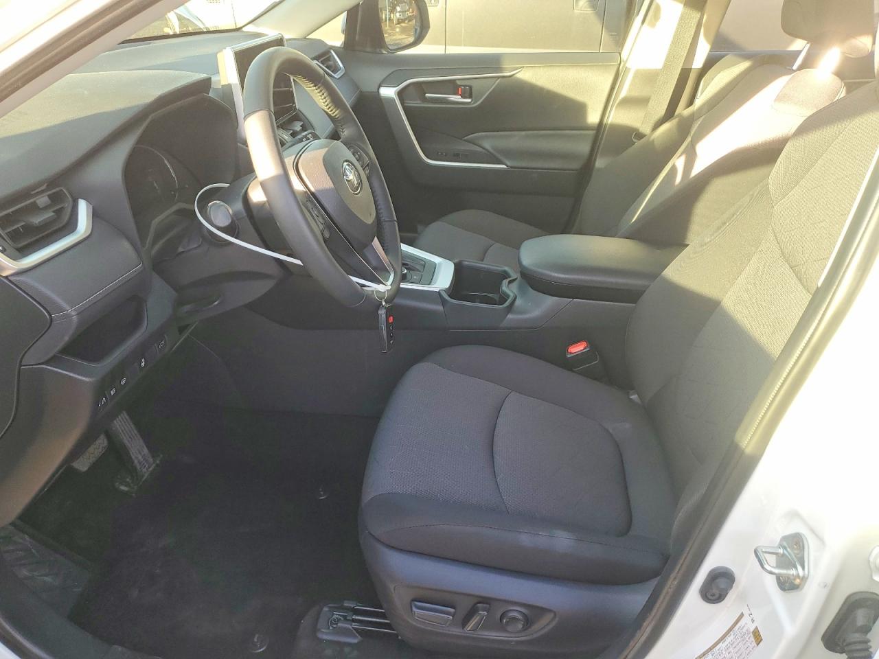 2025 TOYOTA RAV4 photo 7