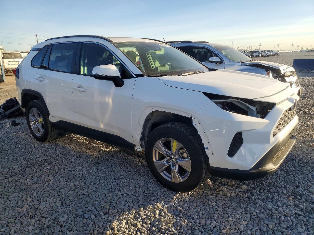 2025 TOYOTA RAV4 photo 4