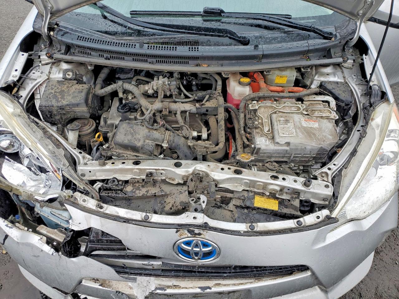 2014 TOYOTA PRIUS C photo 11