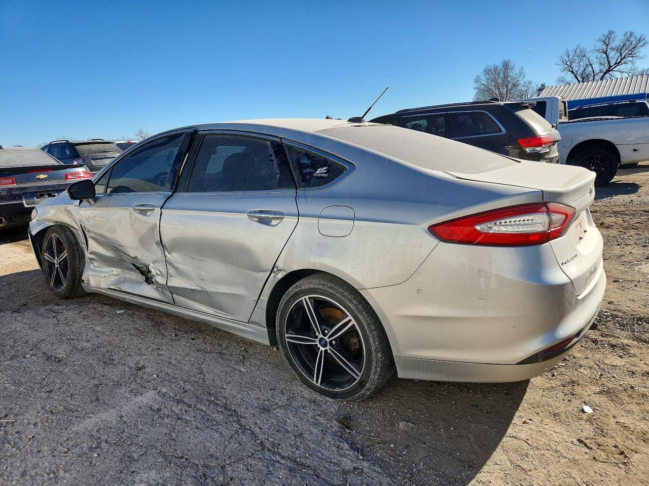 2015 FORD FUSION SE photo 2