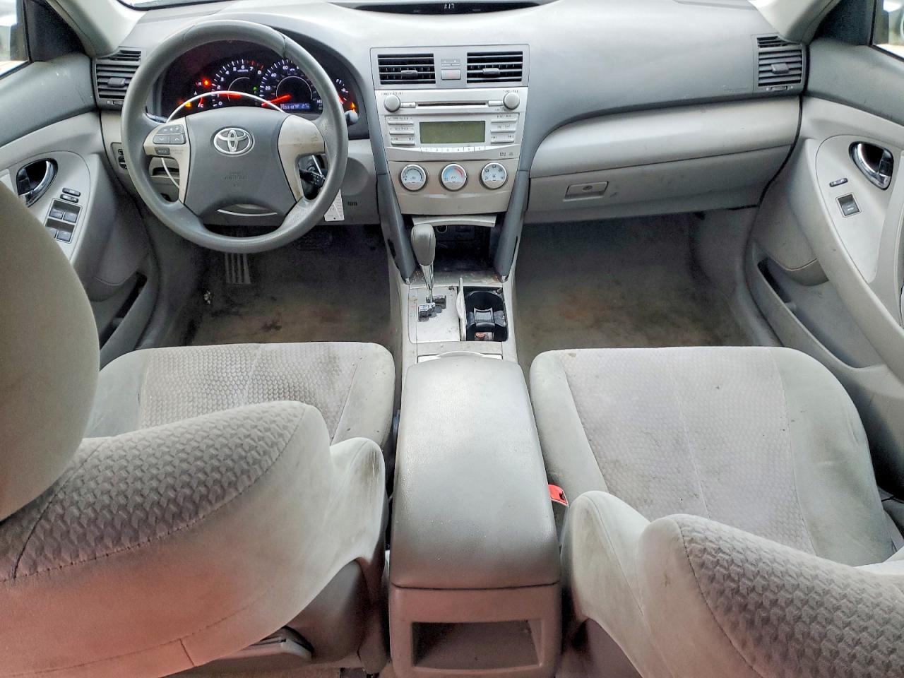 2011 TOYOTA CAMRY BASE photo 8