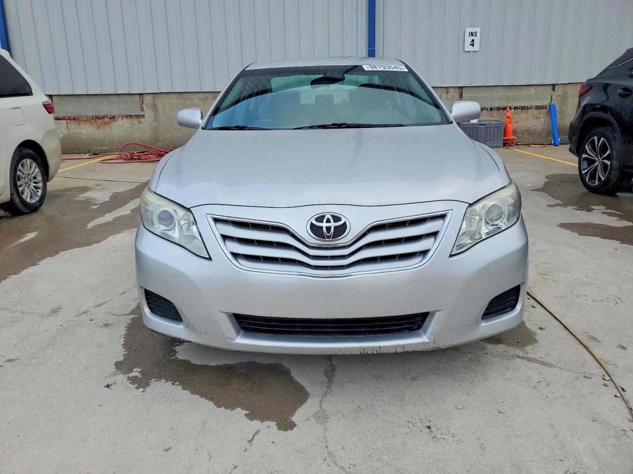 2011 TOYOTA CAMRY BASE photo 5