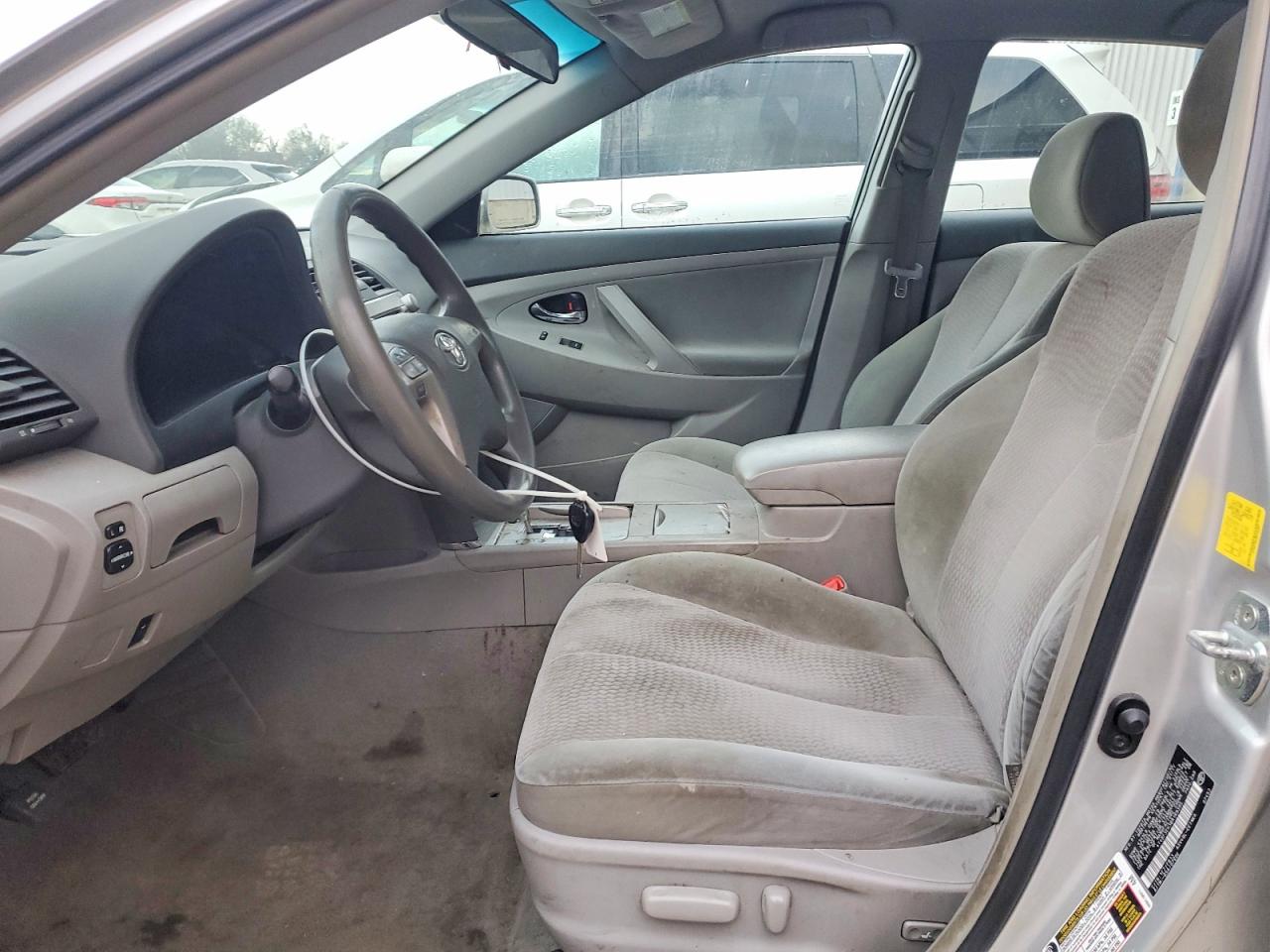 2011 TOYOTA CAMRY BASE photo 7
