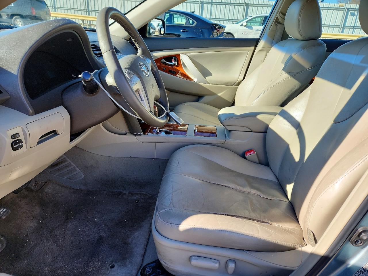 2009 TOYOTA CAMRY SE photo 7