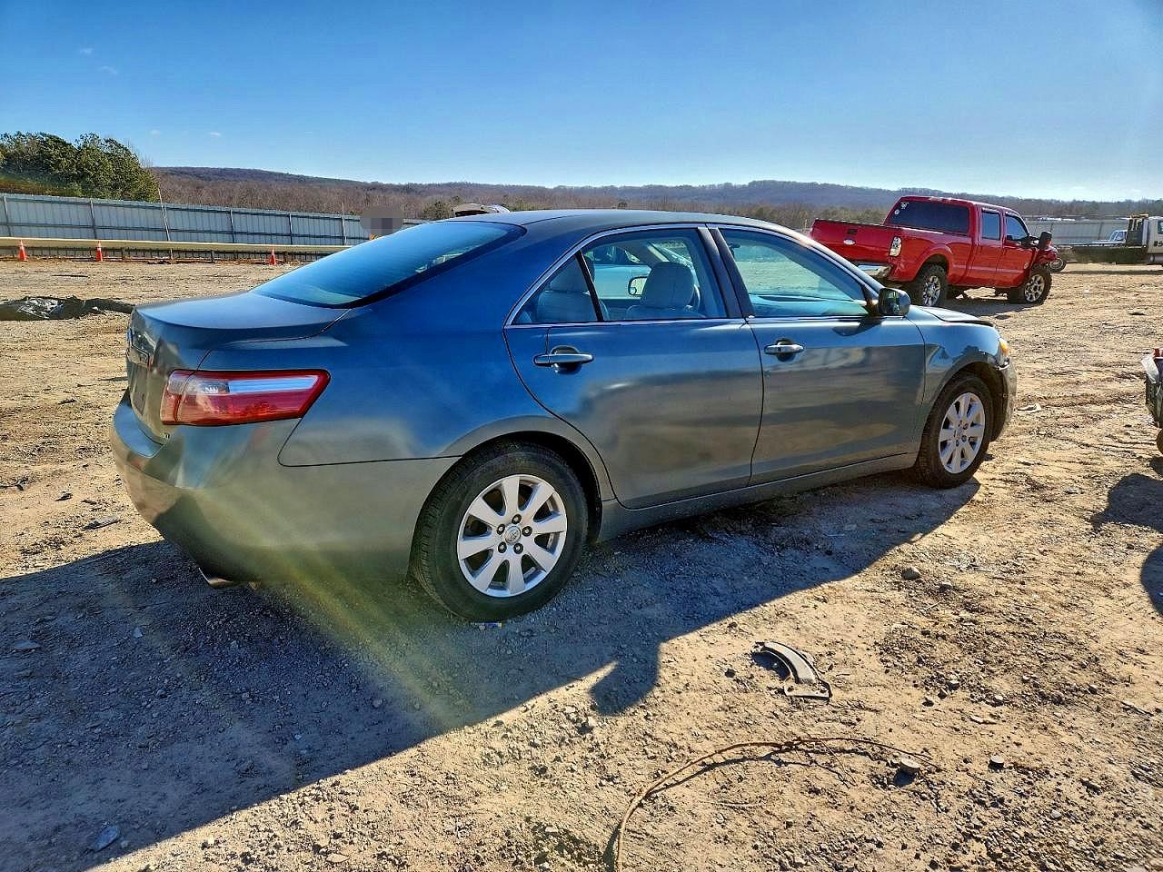 2009 TOYOTA CAMRY SE photo 3
