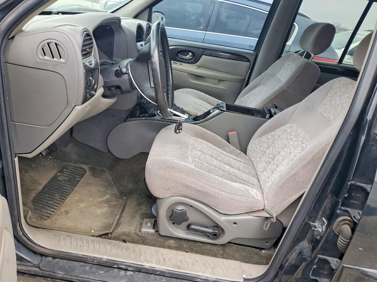2004 GMC ENVOY photo 7