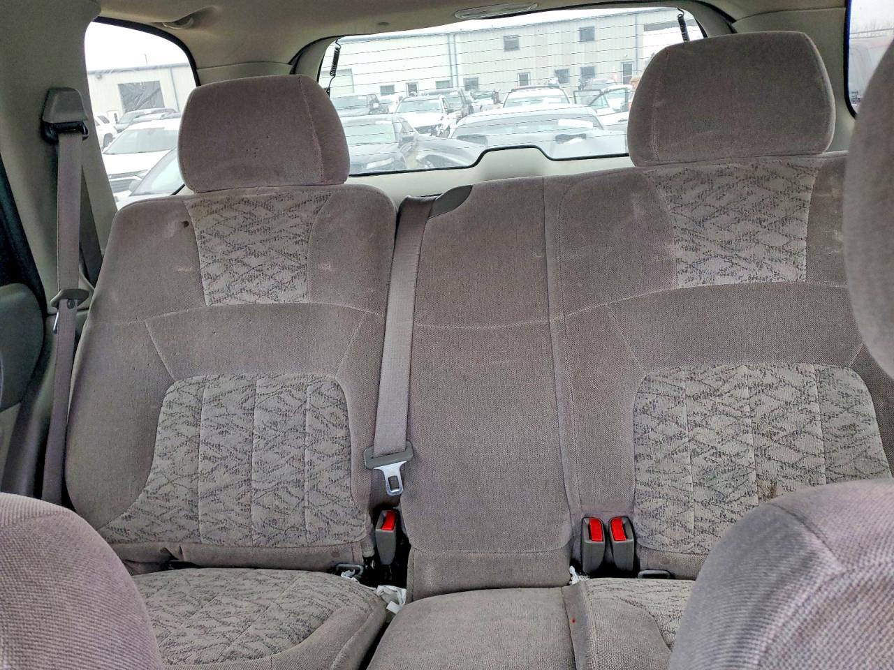 2004 GMC ENVOY photo 10