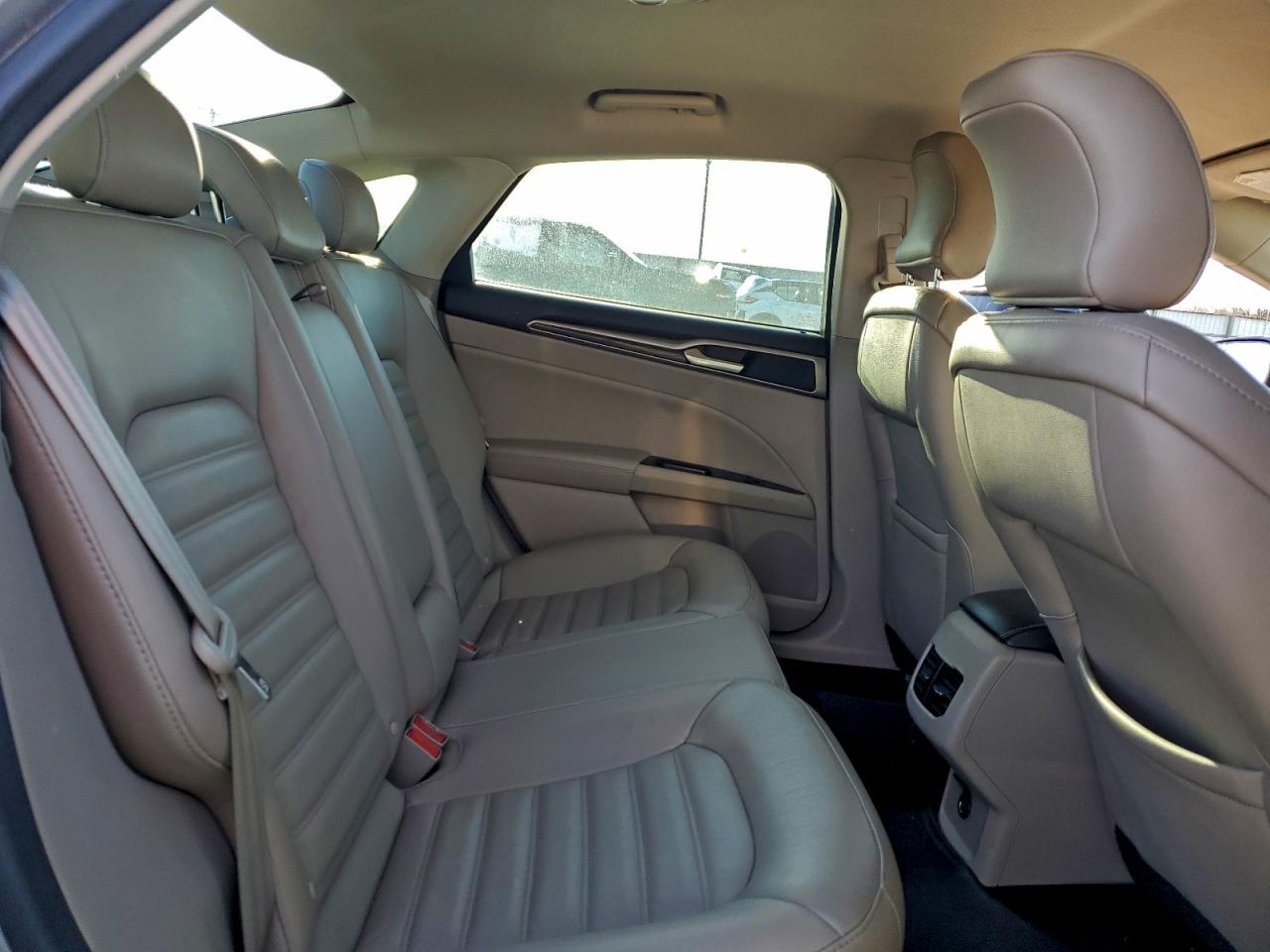 2017 FORD FUSION SE photo 10