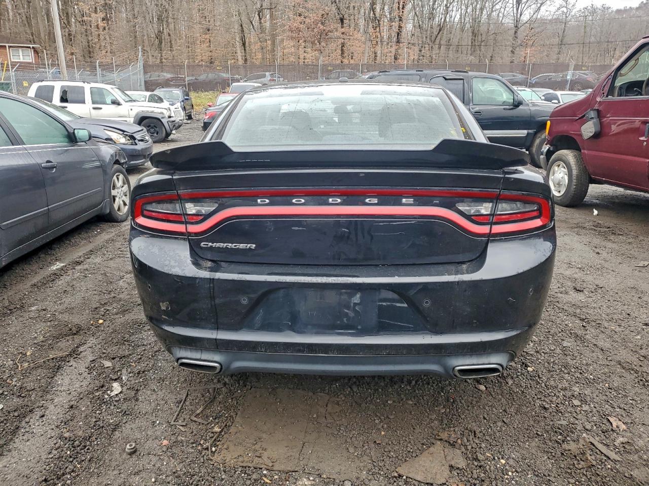 2015 DODGE CHARGER SE photo 6