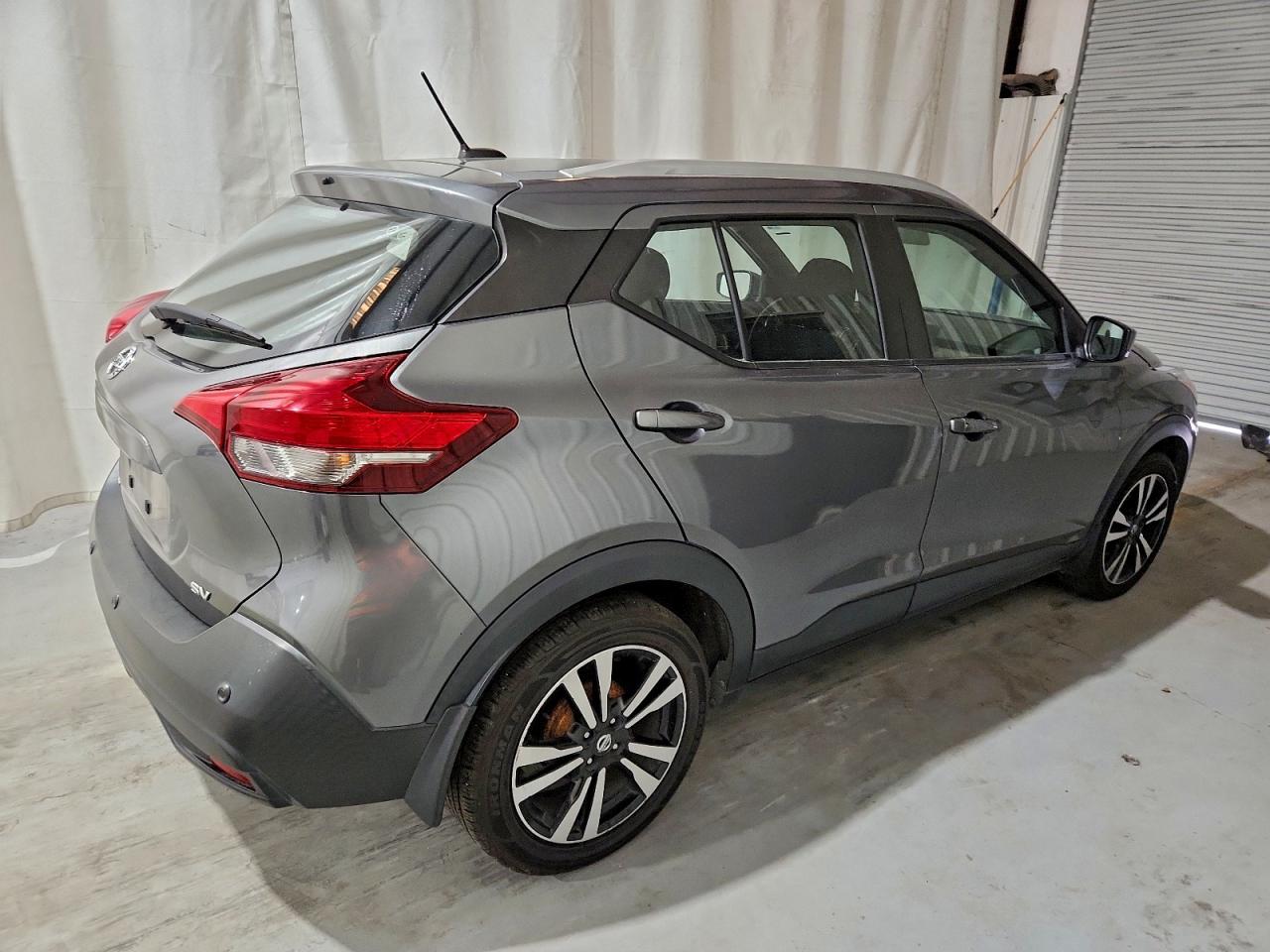 2020 NISSAN KICKS SV photo 3