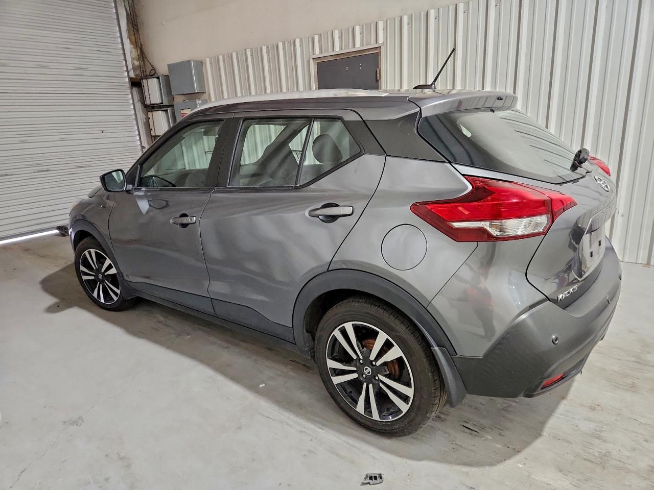 2020 NISSAN KICKS SV photo 2