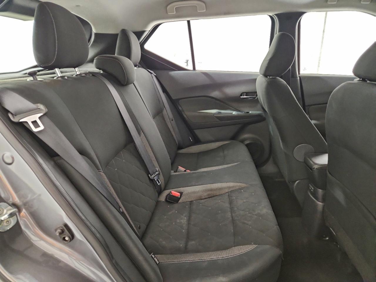 2020 NISSAN KICKS SV photo 11
