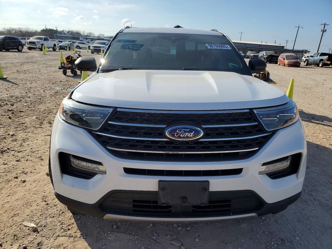 2020 FORD EXPLORER XLT photo 5