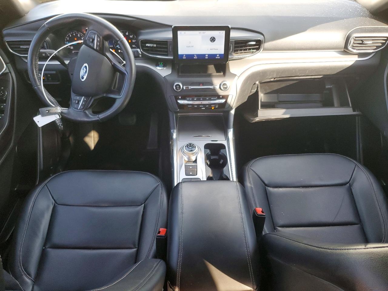 2020 FORD EXPLORER XLT photo 8