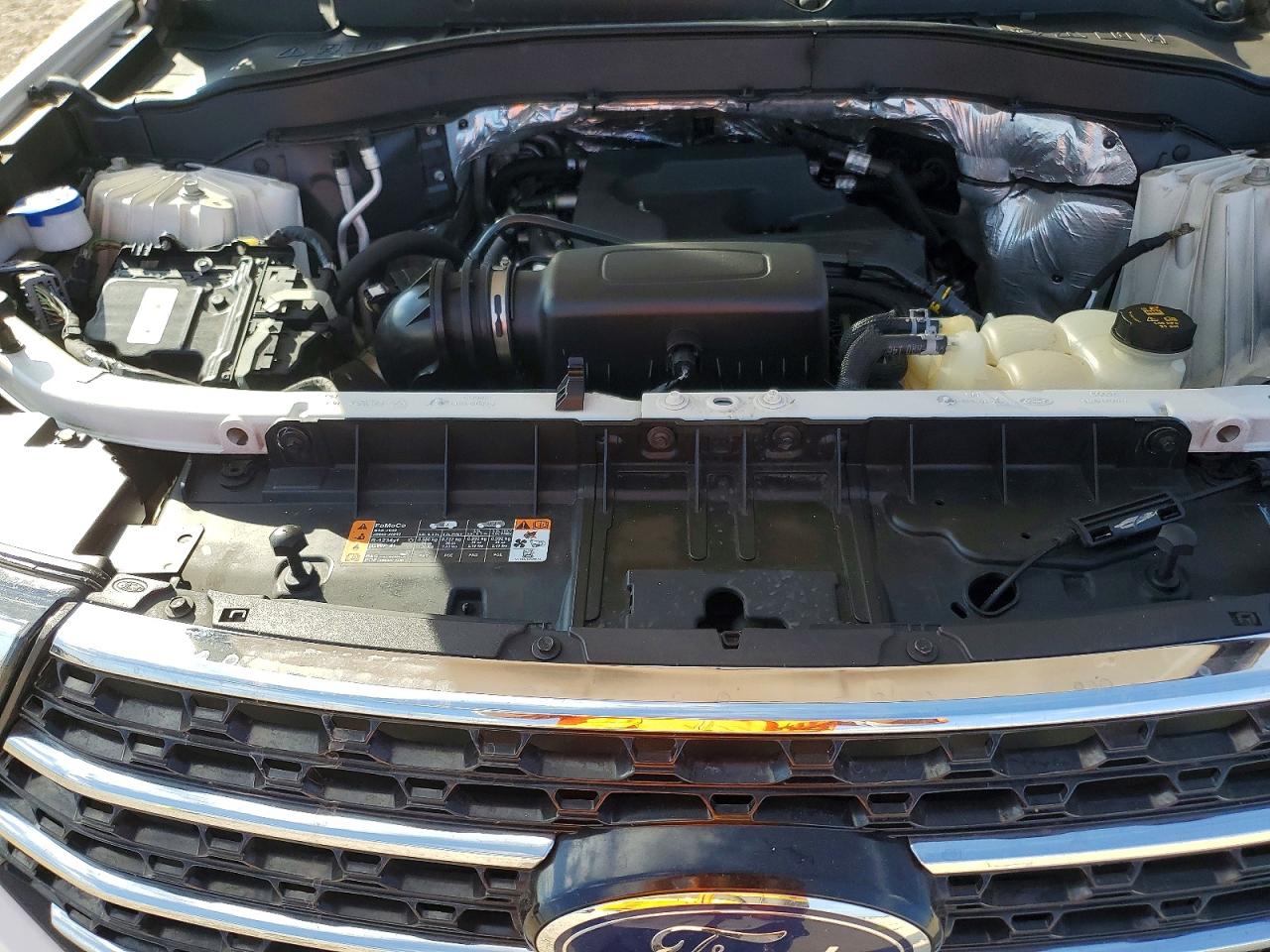2020 FORD EXPLORER XLT photo 12