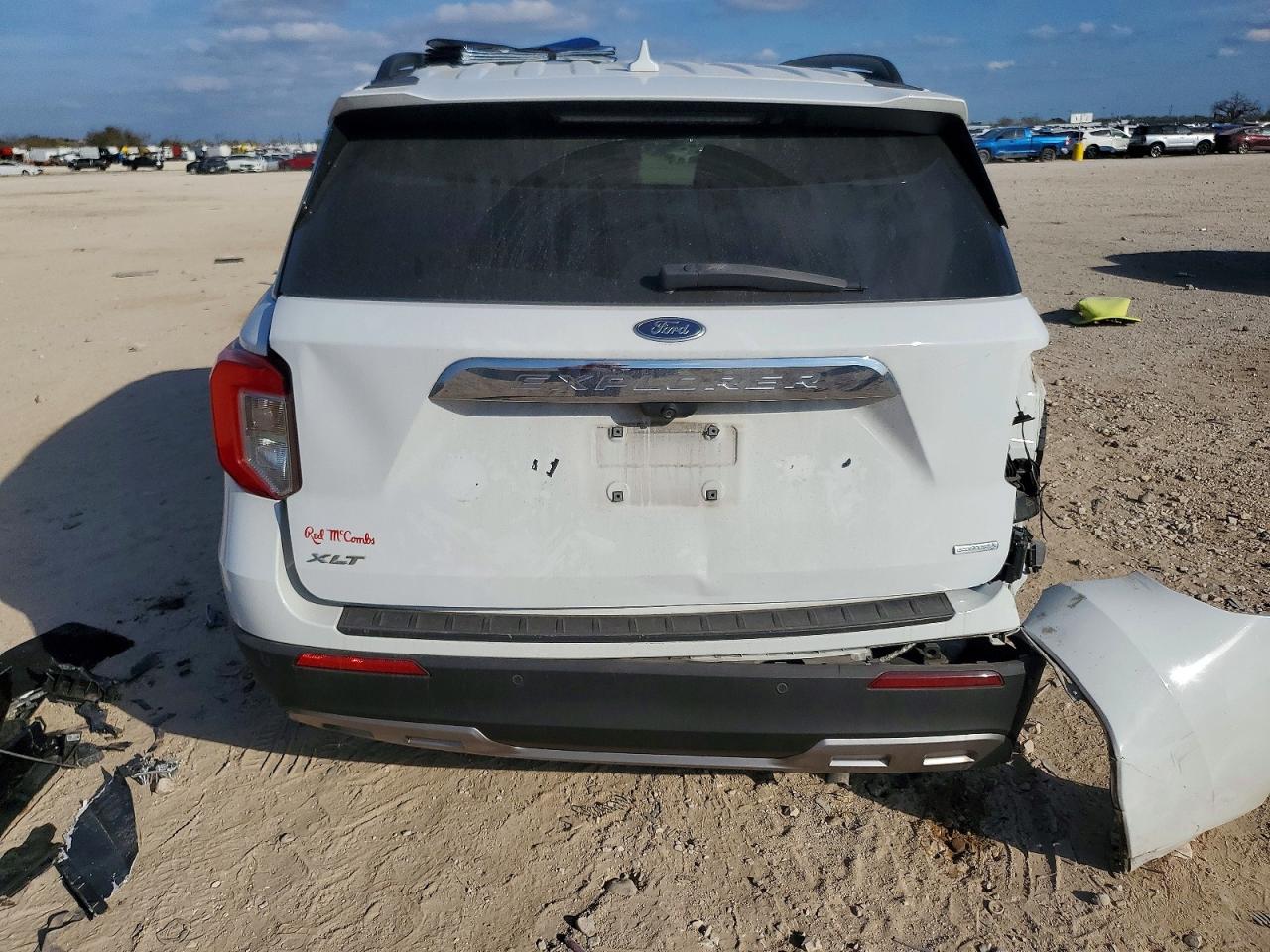 2020 FORD EXPLORER XLT photo 6