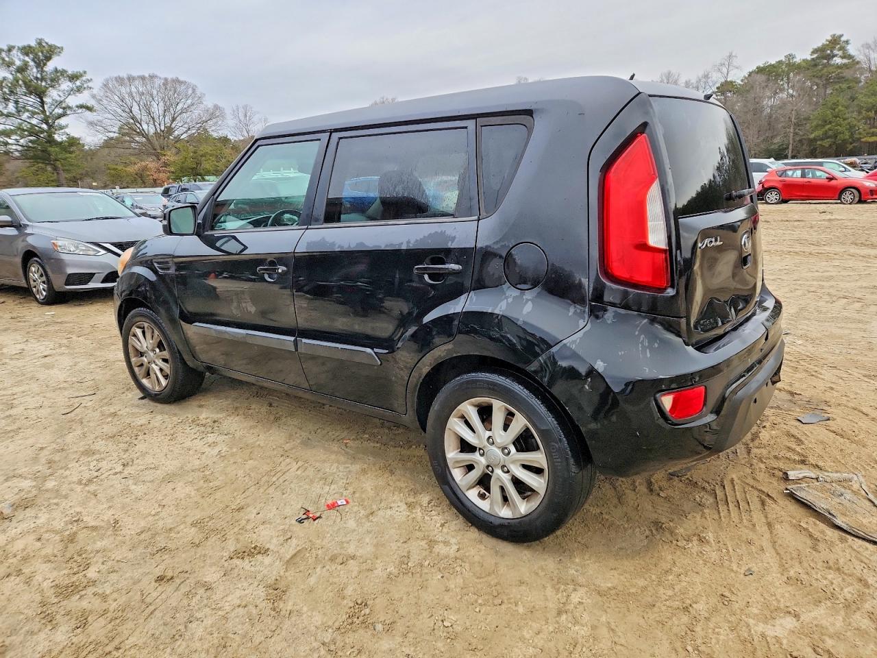 2013 KIA SOUL + photo 2