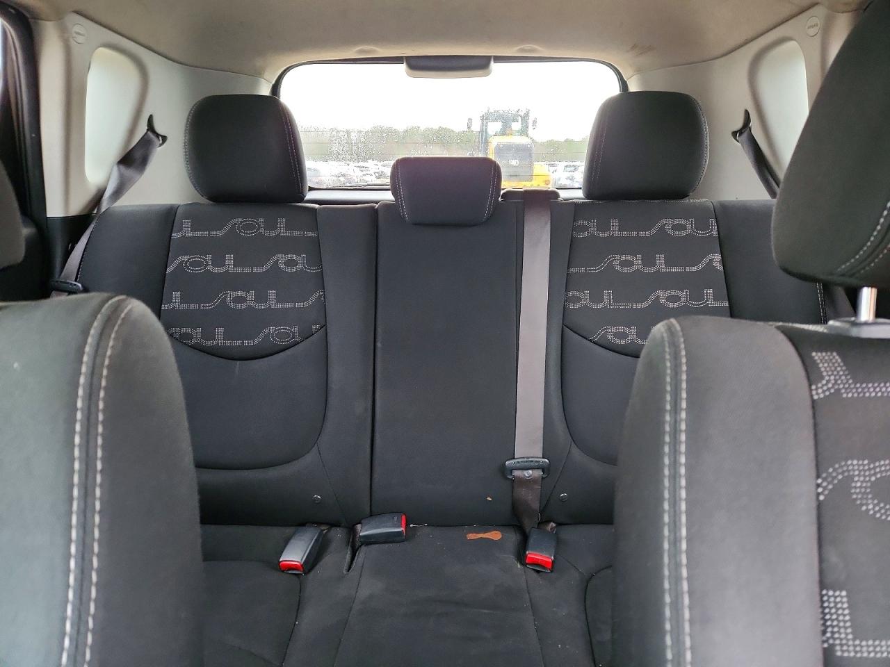2013 KIA SOUL + photo 10