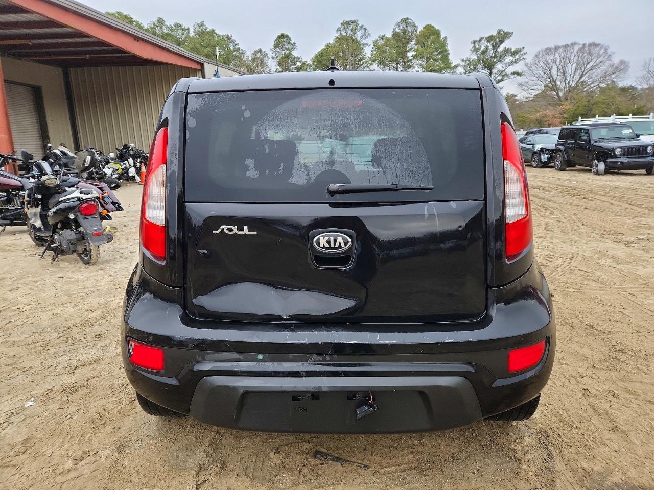 2013 KIA SOUL + photo 6