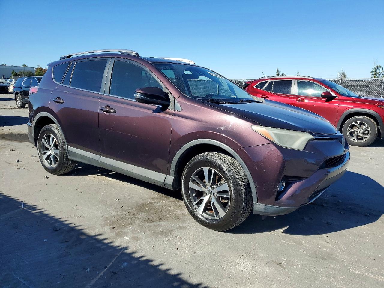 2017 TOYOTA RAV4 XLE photo 7