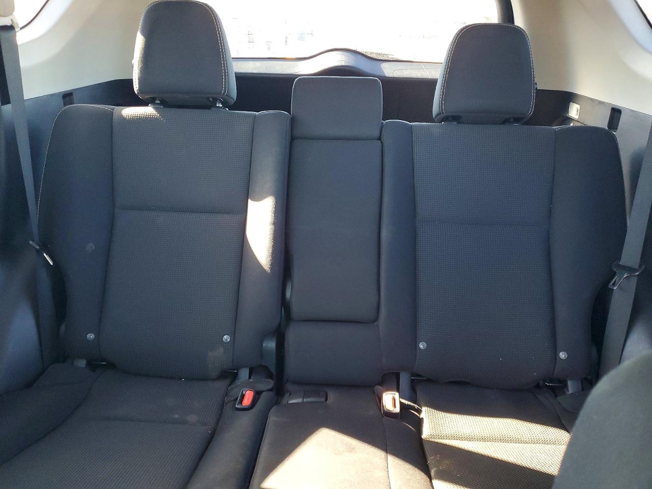 2017 TOYOTA RAV4 XLE photo 19