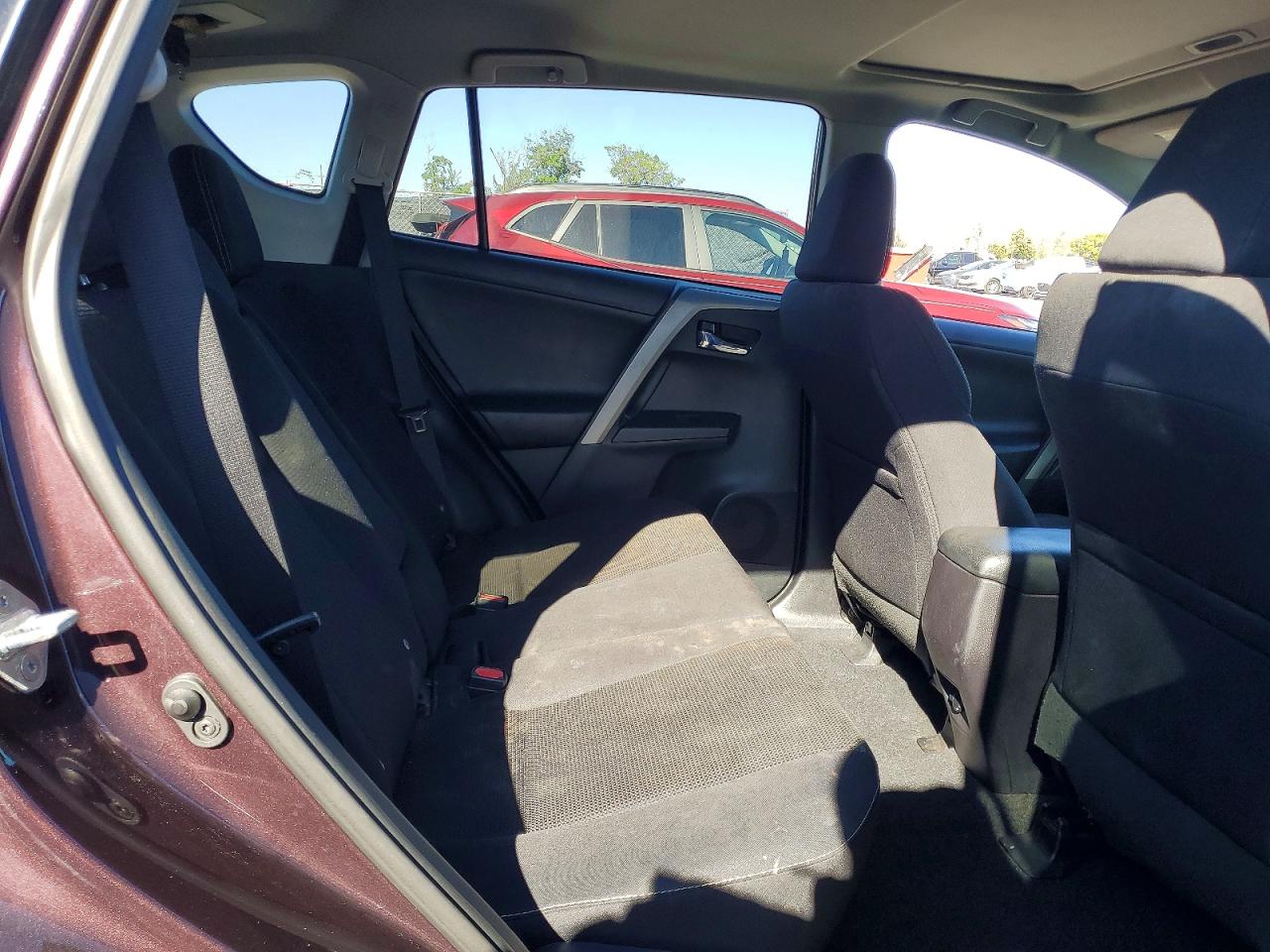 2017 TOYOTA RAV4 XLE photo 21