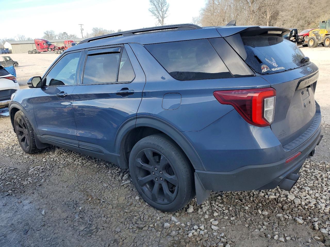 2021 FORD EXPLORER ST photo 2