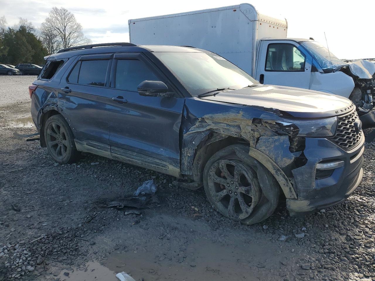 2021 FORD EXPLORER ST photo 4
