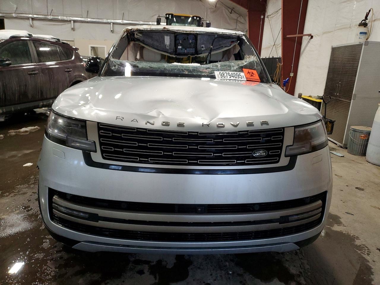 2023 LAND ROVER RANGE ROVER SE photo 5