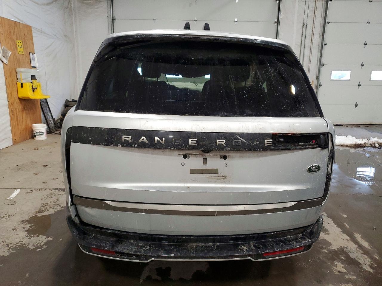 2023 LAND ROVER RANGE ROVER SE photo 6
