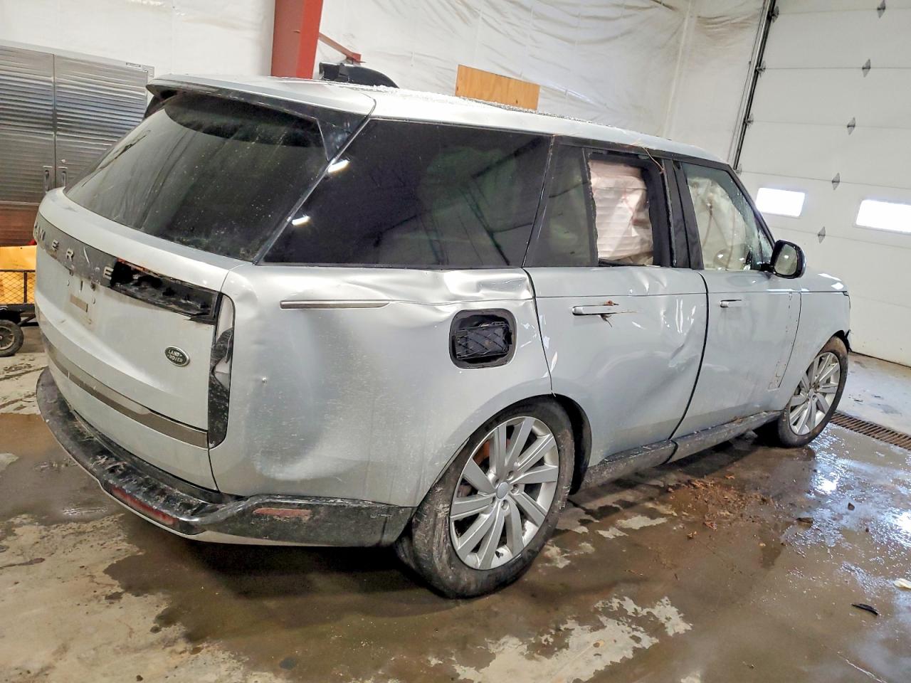 2023 LAND ROVER RANGE ROVER SE photo 3