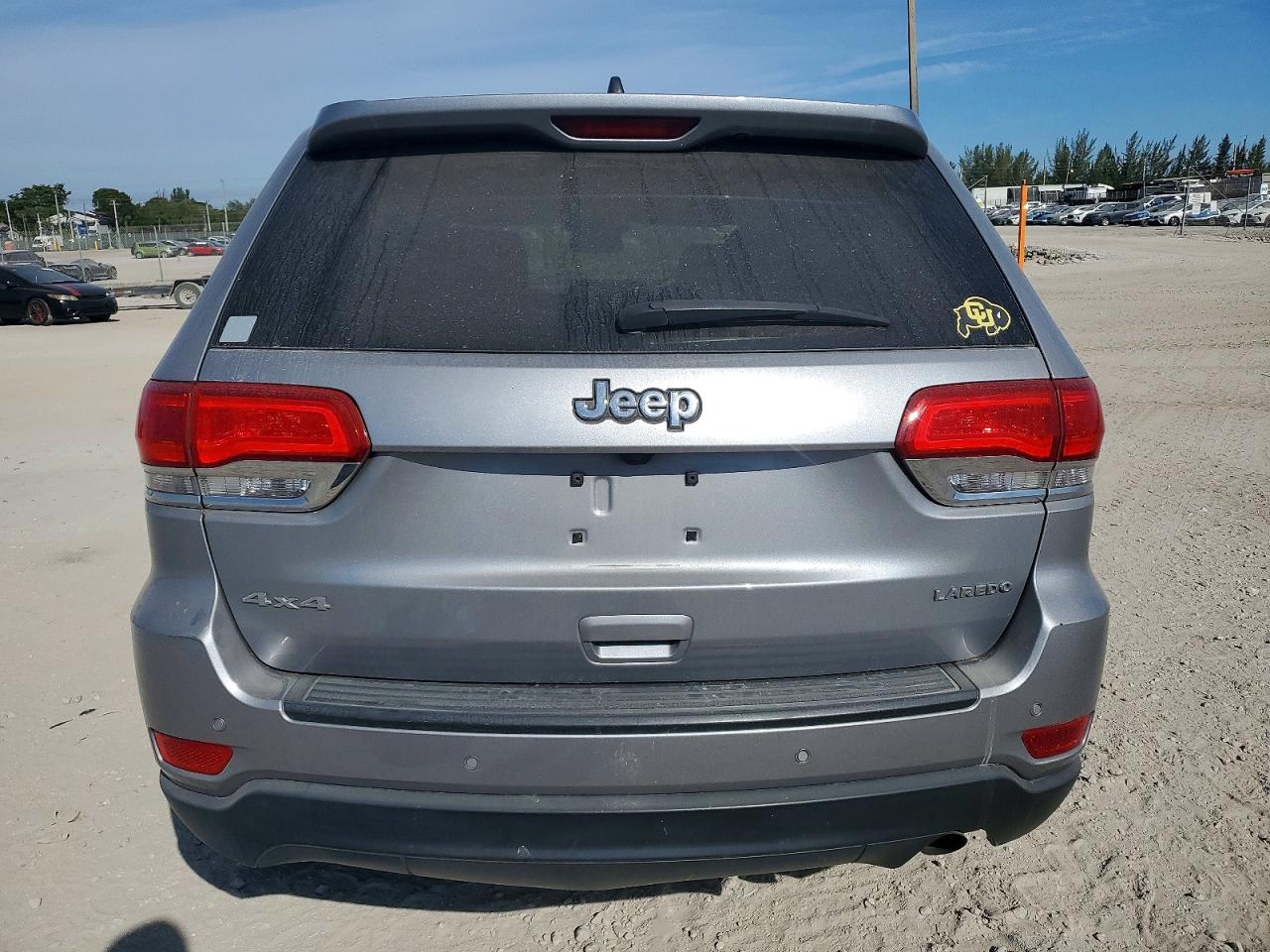2018 JEEP GRAND CHEROKEE LAREDO photo 6