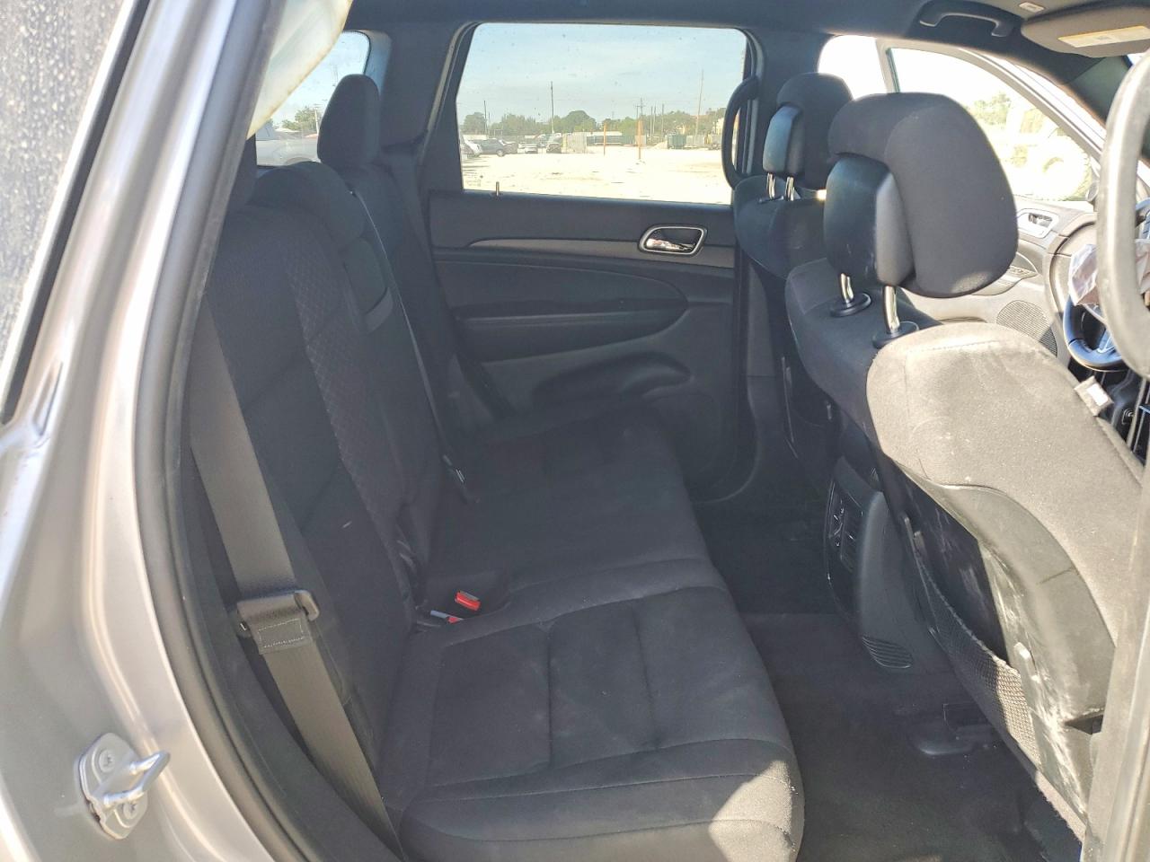2018 JEEP GRAND CHEROKEE LAREDO photo 11