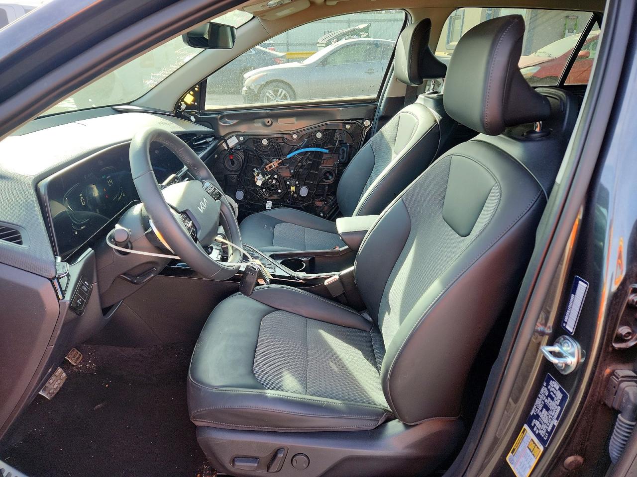 2025 KIA NIRO EX photo 7