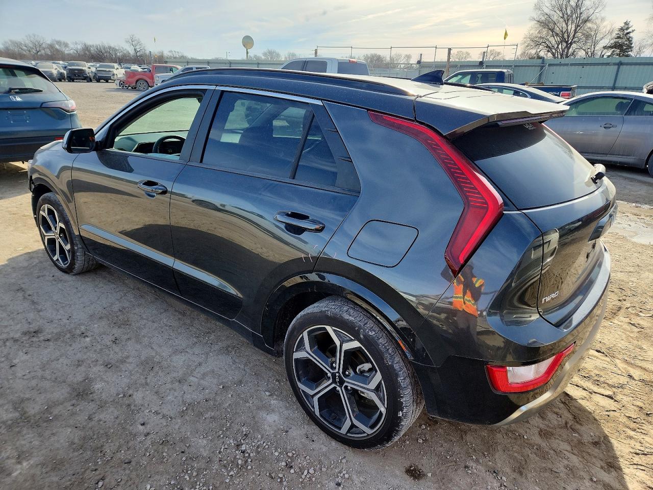 2025 KIA NIRO EX photo 2