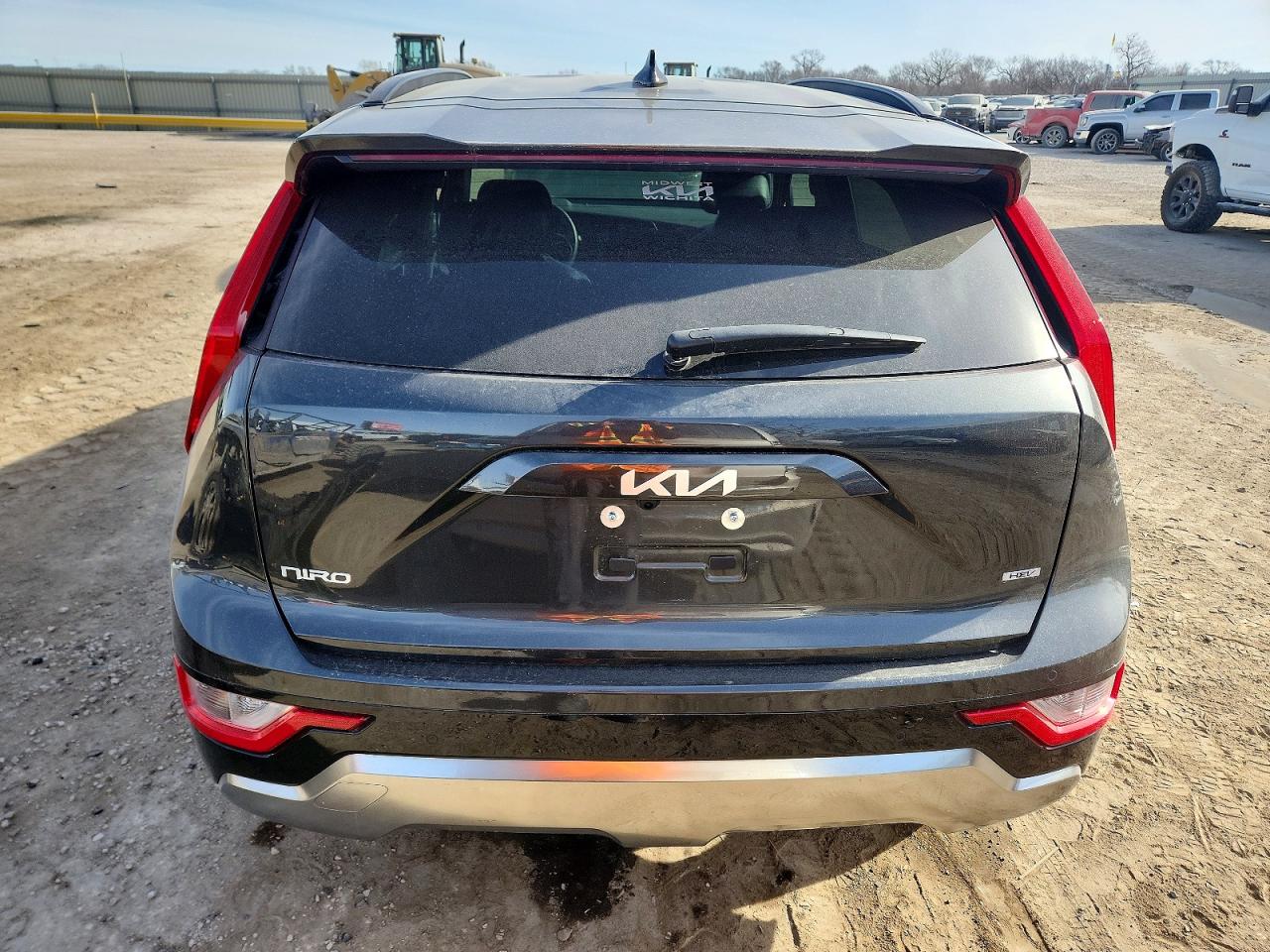 2025 KIA NIRO EX photo 6