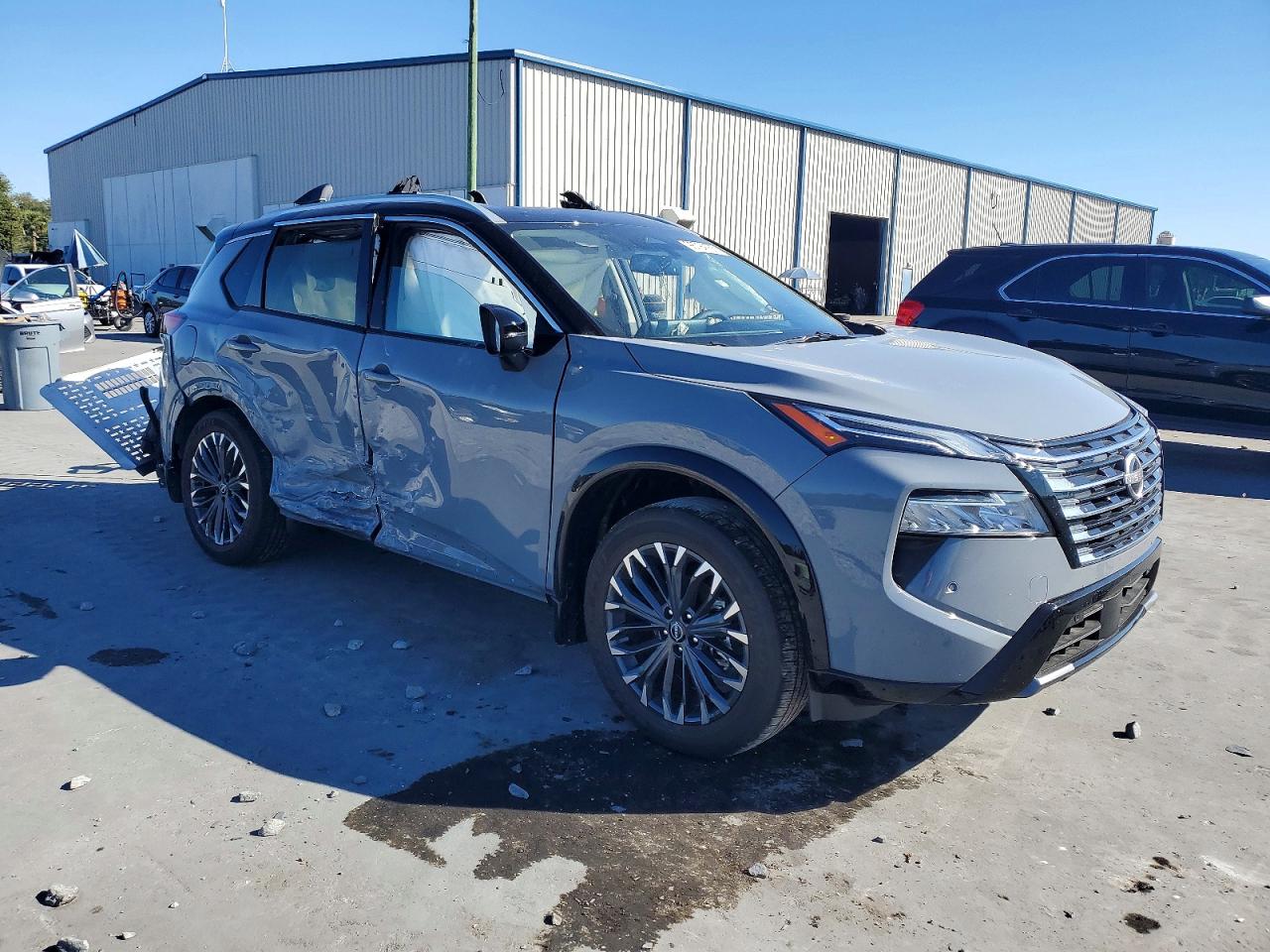 2025 NISSAN ROGUE PLATINUM photo 4