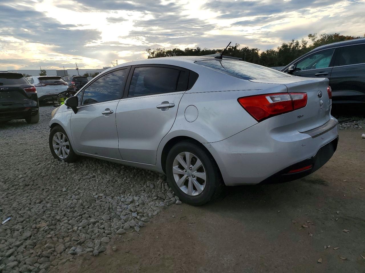 2013 KIA RIO EX photo 2