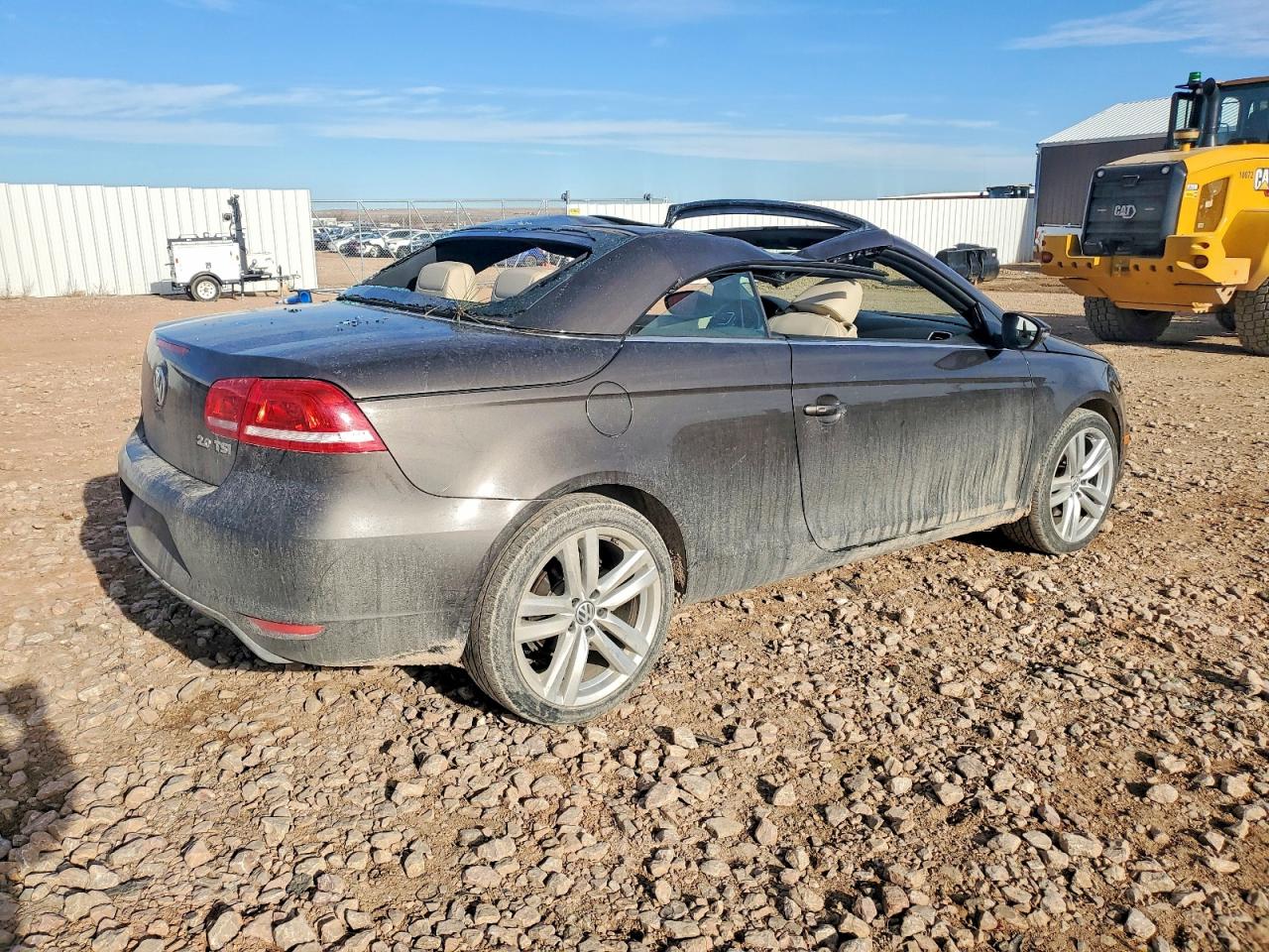 2013 VOLKSWAGEN EOS LUX photo 3