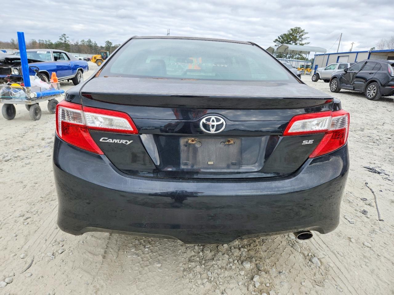2012 TOYOTA CAMRY BASE photo 6