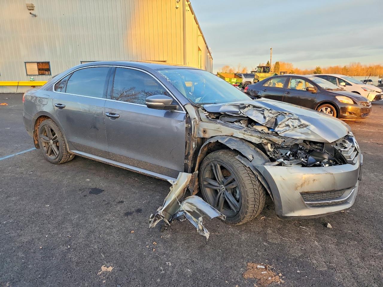 2014 VOLKSWAGEN PASSAT SE photo 4