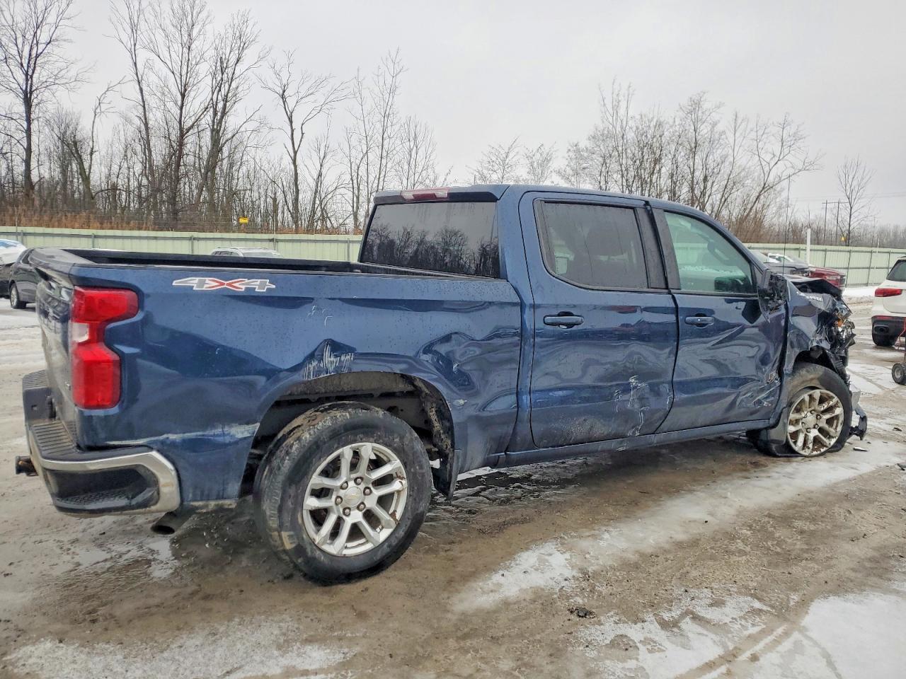 2023 CHEVROLET SILVERADO K1500 LT-L photo 3