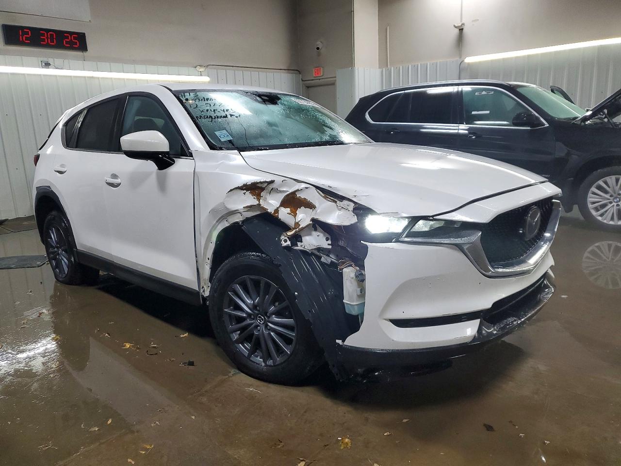 2020 MAZDA CX-5 TOURING photo 4