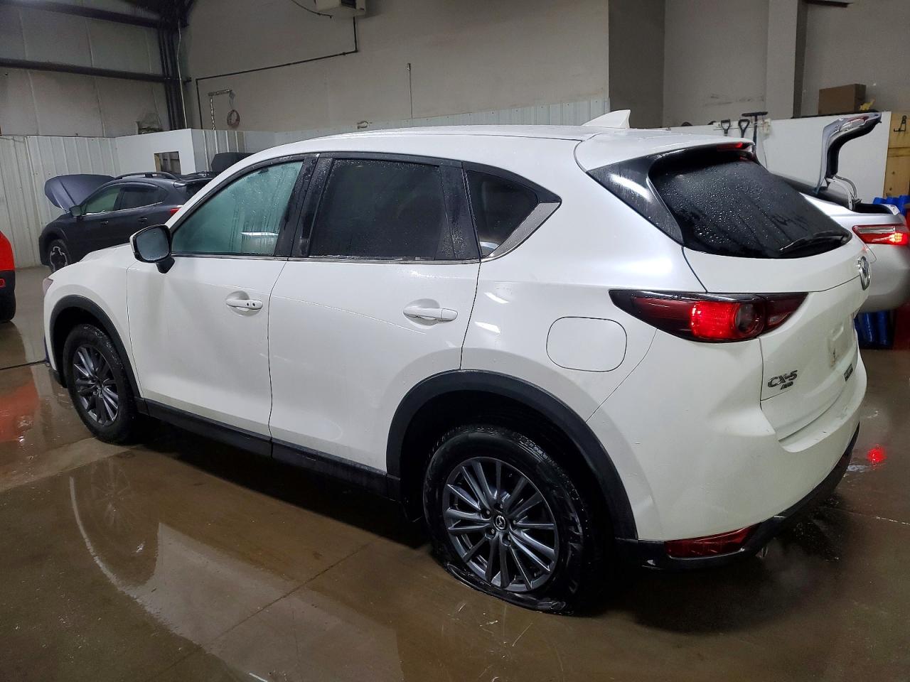 2020 MAZDA CX-5 TOURING photo 2