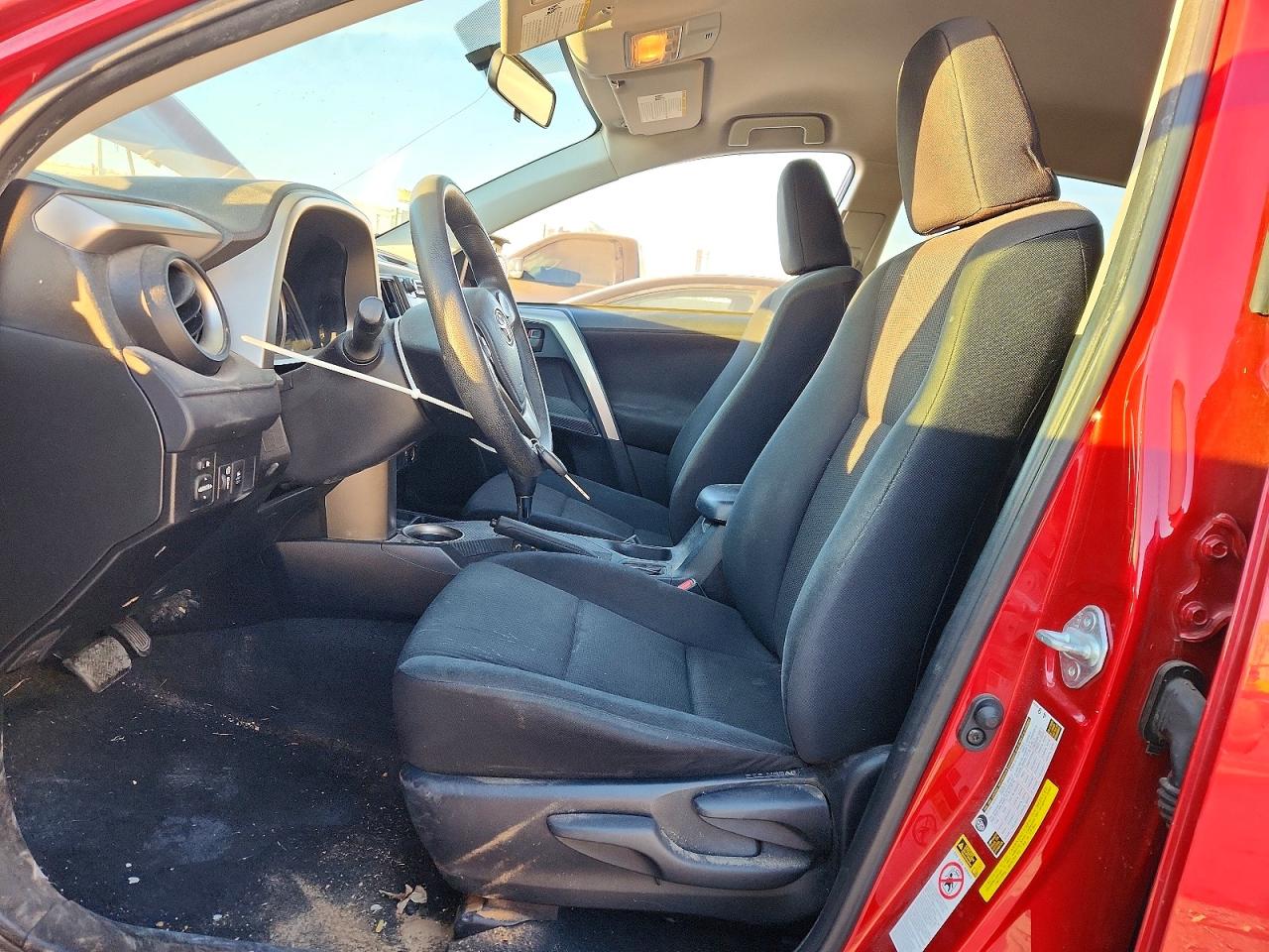 2015 TOYOTA RAV4 LE photo 7