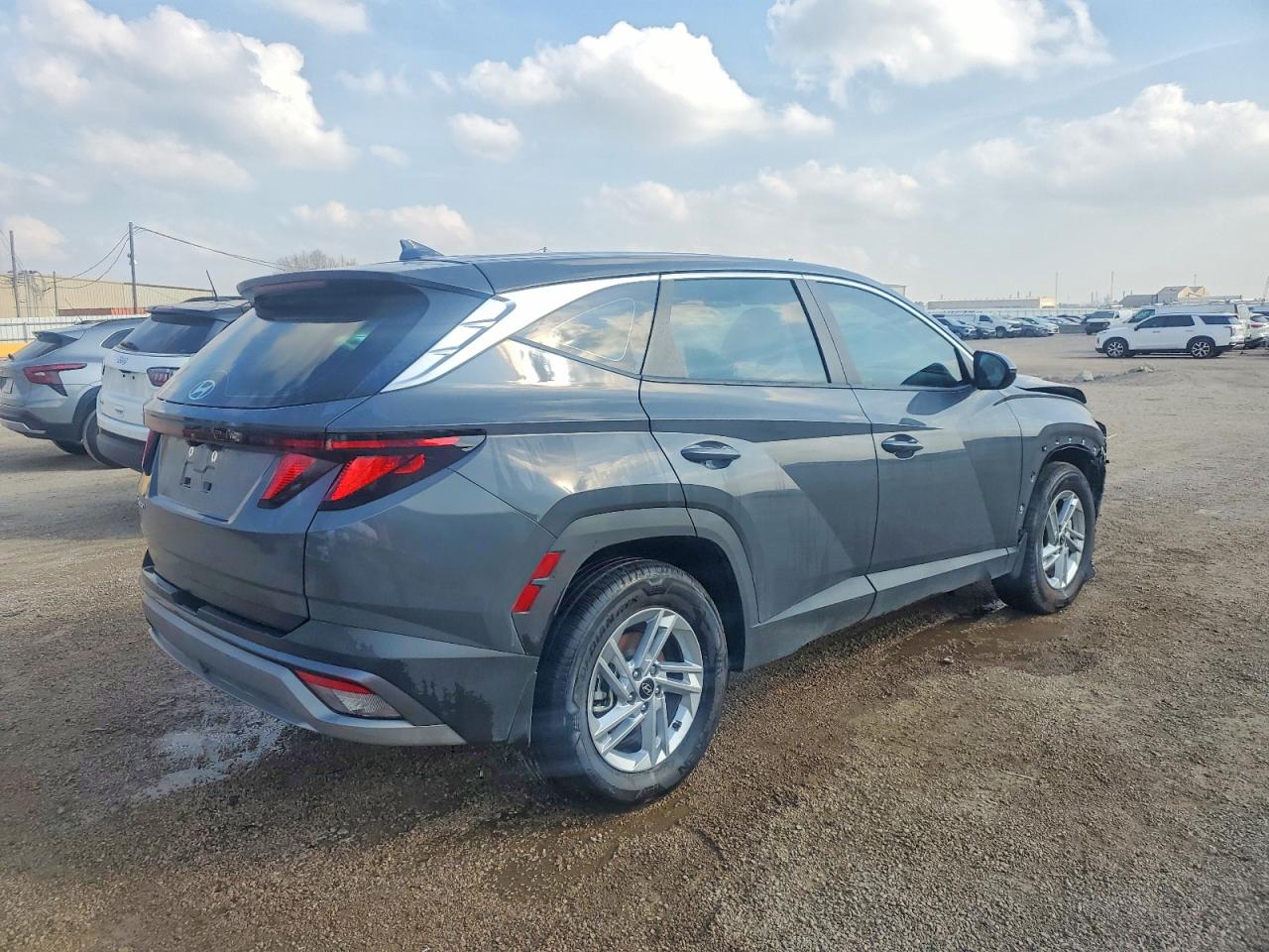 2025 HYUNDAI TUCSON SE photo 3