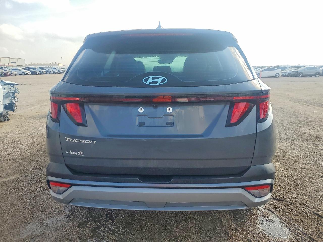 2025 HYUNDAI TUCSON SE photo 6