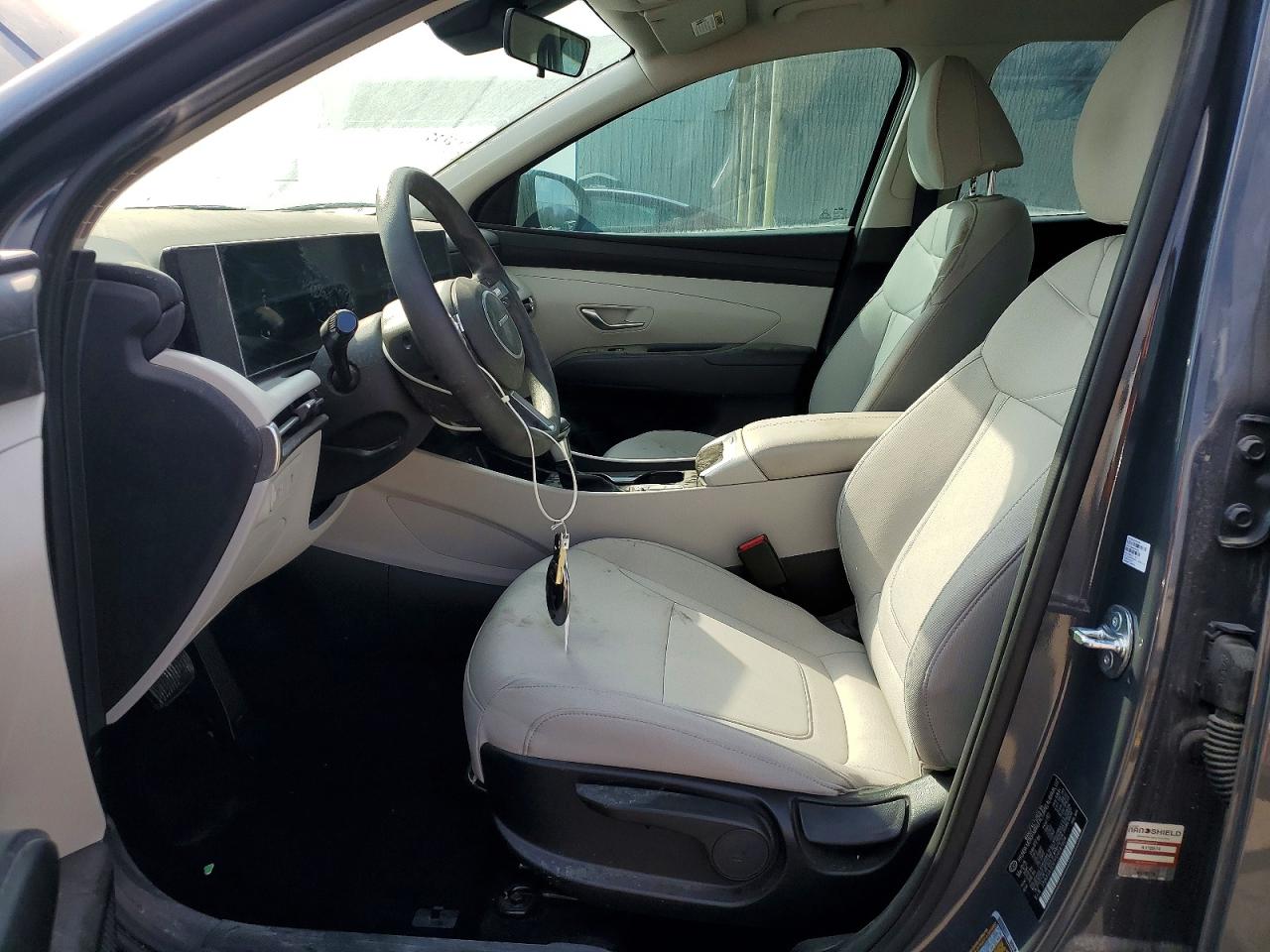 2025 HYUNDAI TUCSON SE photo 7