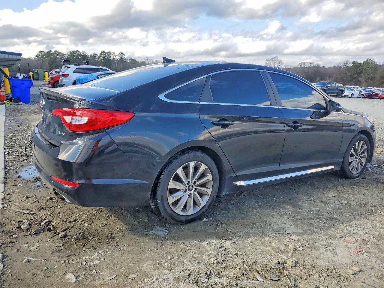 2016 HYUNDAI SONATA SPORT photo 3