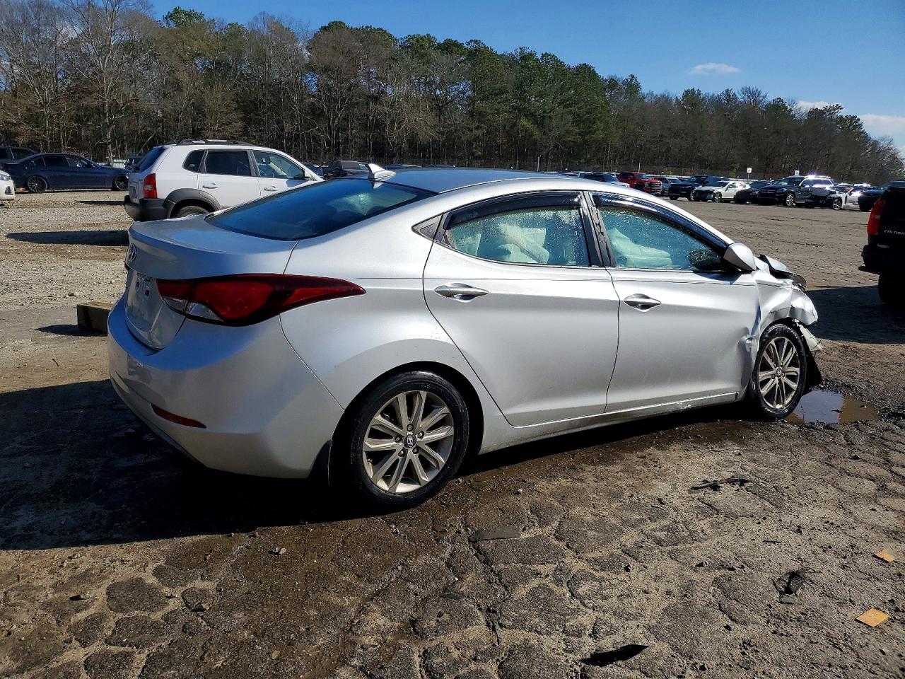 2014 HYUNDAI ELANTRA SE photo 3